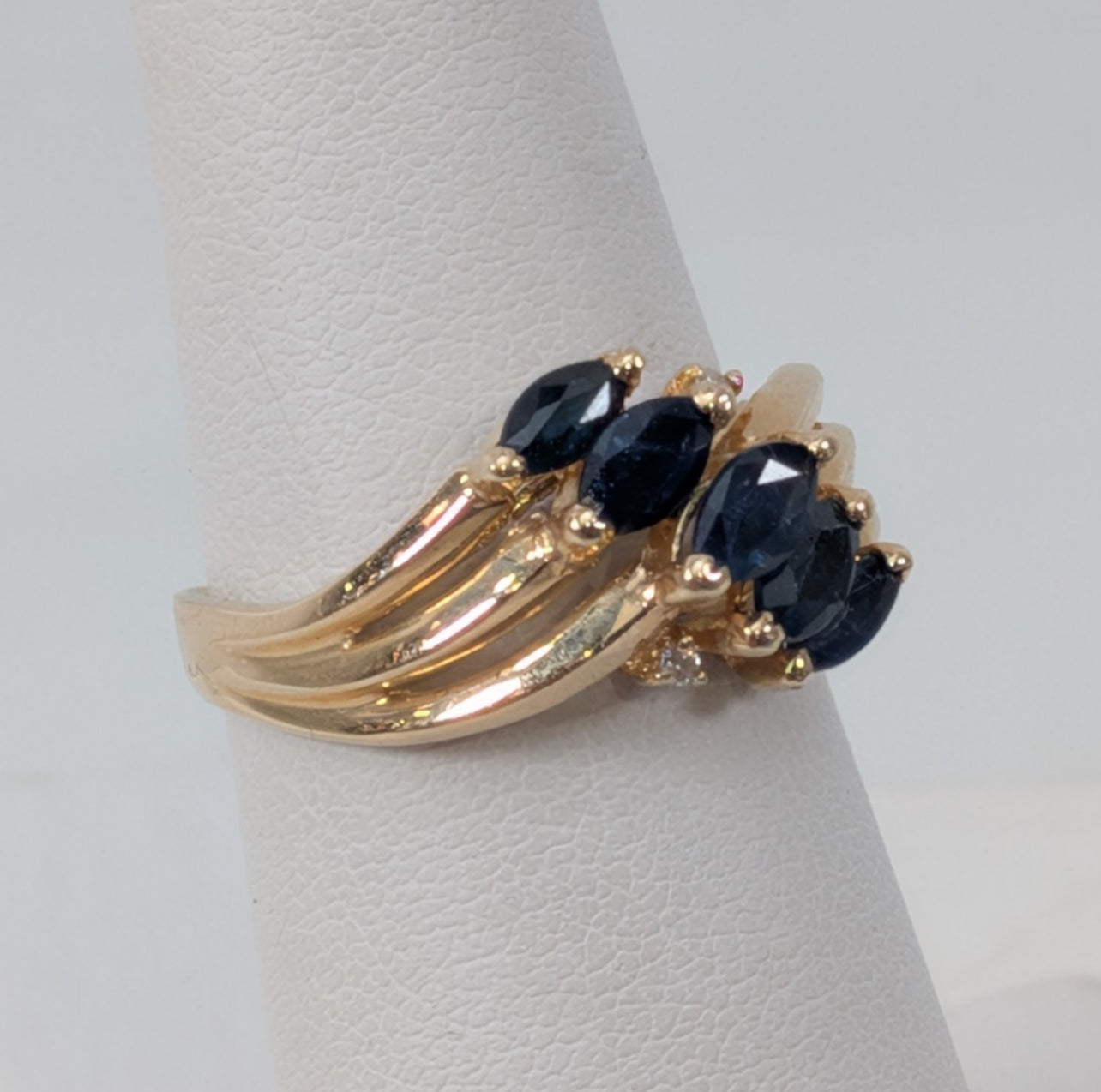 14K Yellow Gold Ring w/ Blue & Clear Stone Accents