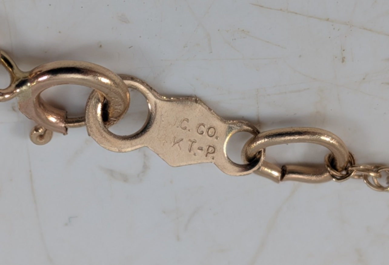 14K Yellow Gold Pearl Necklace – Elegant necklace featuring a lustrous pearl pendant.