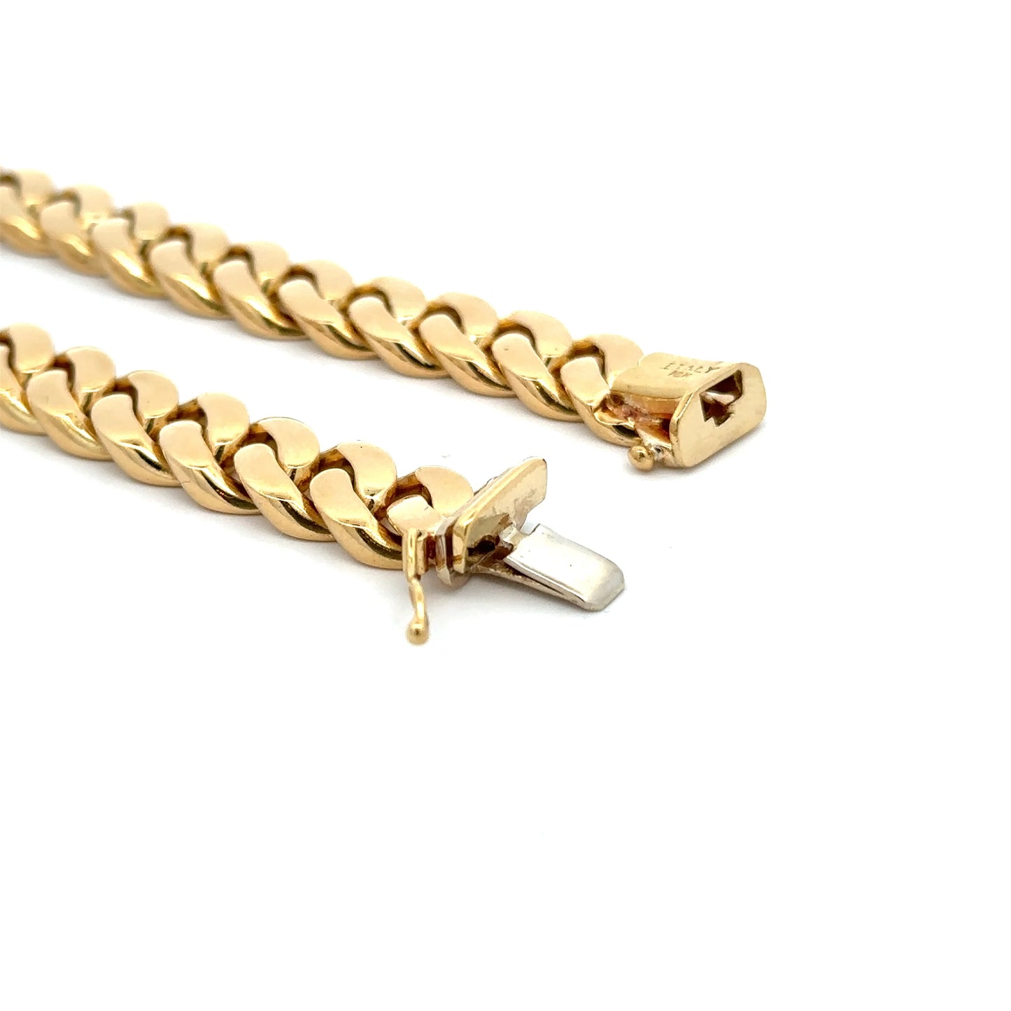 Curb Link Chain Bracelet in 18K Yellow Gold