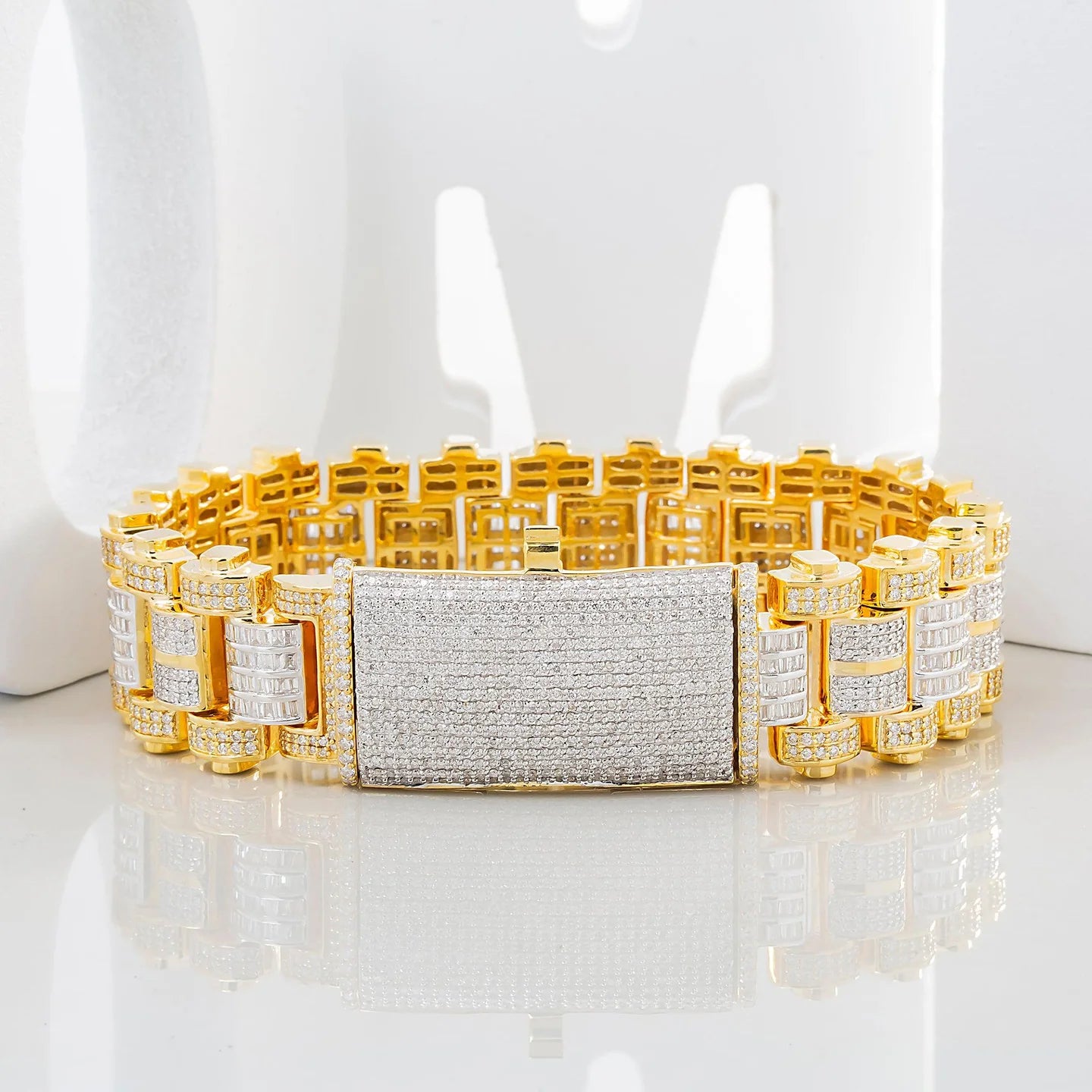 14K GOLD ROUND AND BAGUETTE DIAMOND JUBILEE BRACELET 8.00 CT